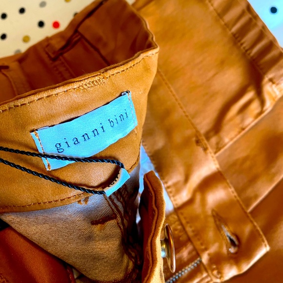 Gianni Bini Cognac Coated Denim Jeans 28 NWT - Picture 2 of 4